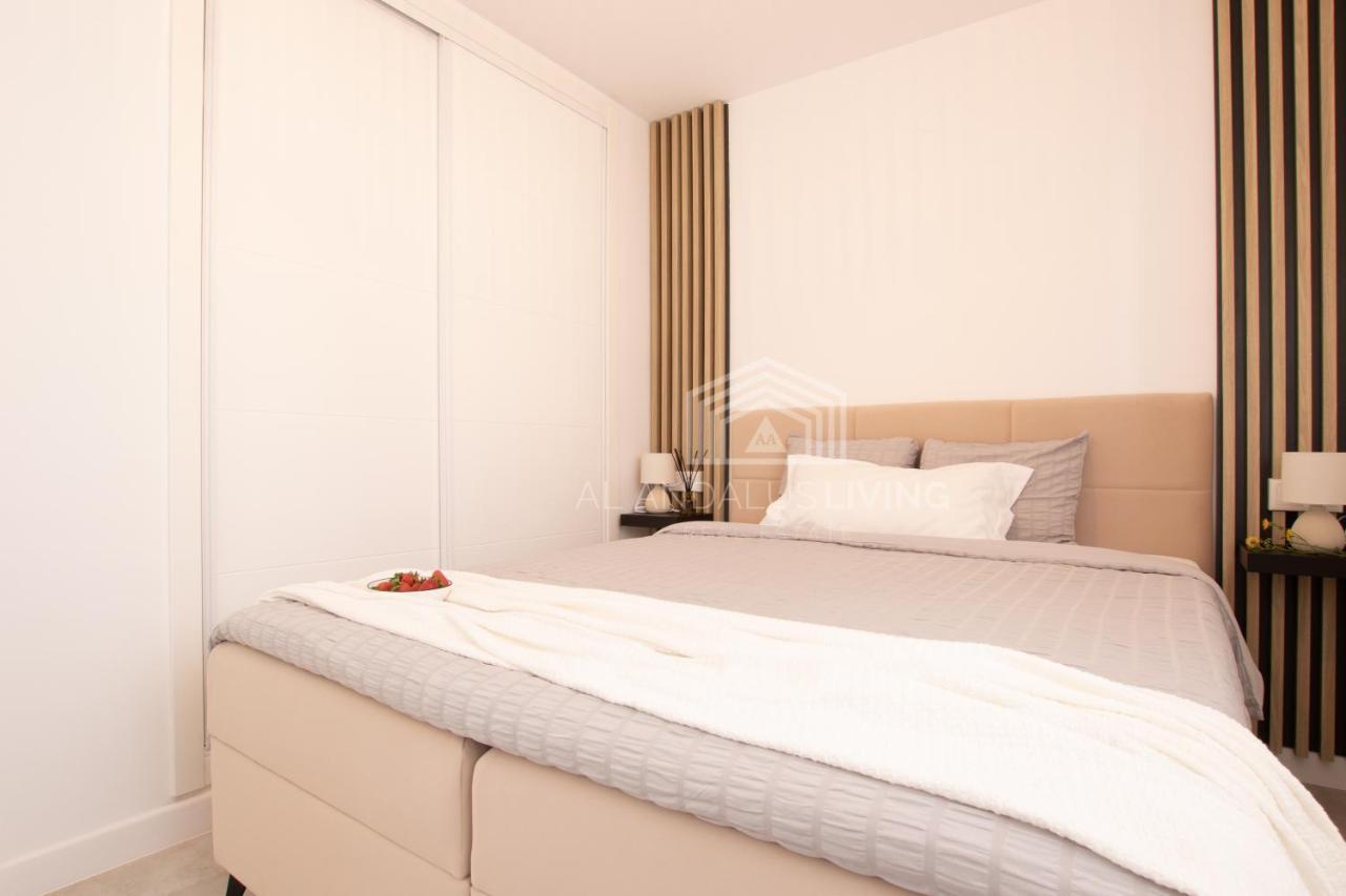 Apartment Panoramic Sea Views And Direct Access To The From The Community In Torrenueva Malaga