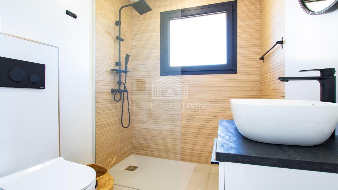Panoramic Sea Views And Direct Access To The From The Community In Torrenueva Apartment Malaga