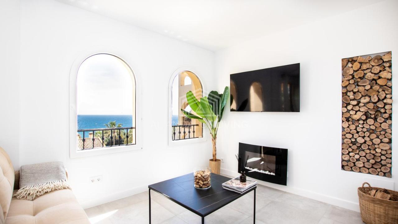 Panoramic Sea Views And Direct Access To The From The Community In Torrenueva