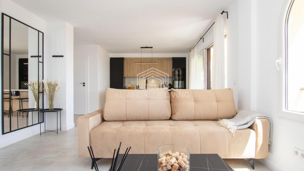 Apartment Panoramic Sea Views And Direct Access To The From The Community In Torrenueva *